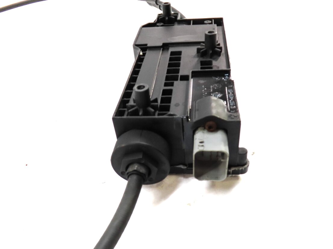 Thumbnail 6: 2009 BMW X5 (E70) EMERGENCY BRAKE PARKING BRAKE ACTUATOR MOTOR w/ CABLES