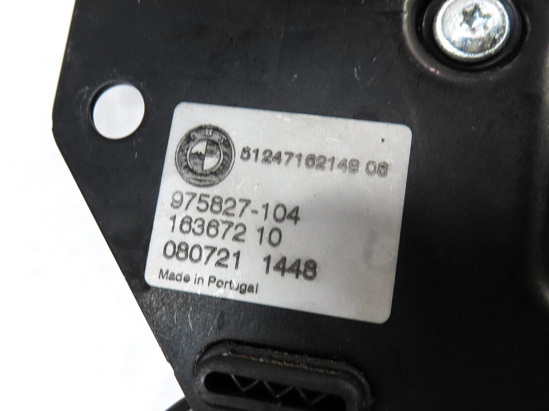 Thumbnail 5: 2009 BMW X5 (E70) REAR TRUNK HATCH GATE TAILGATE RELEASE HANDLE w/ LATCHES