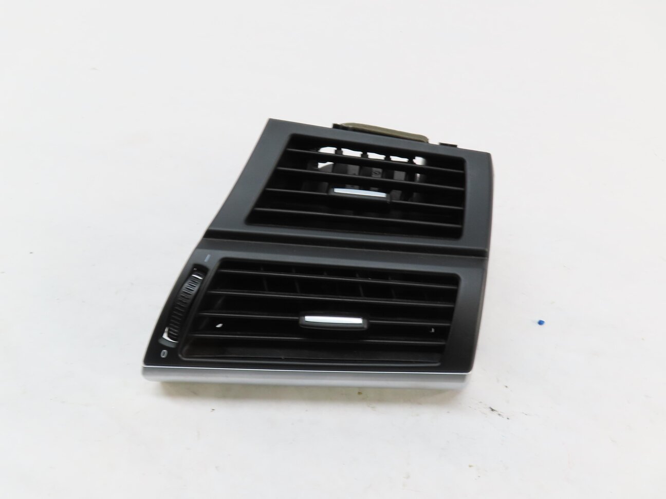 2009 BMW X5 (E70) FRONT RIGHT PASSENGER DASH HEATER A/C AIR VENT