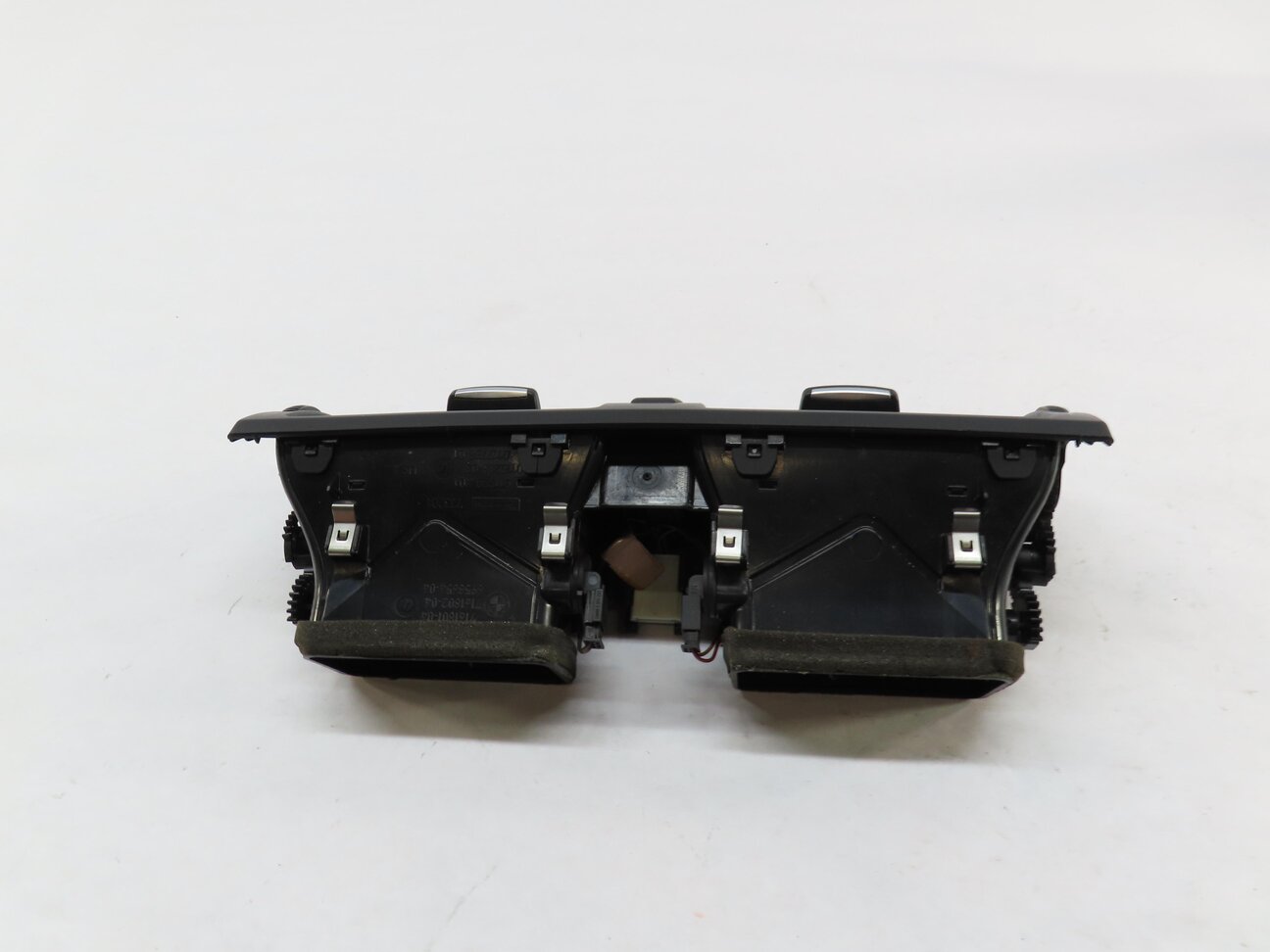Thumbnail 3: 2009 BMW X5 (E70) FRONT CENTER DASH HEATER A/C AIR VENT w/ LOCK SWITCH