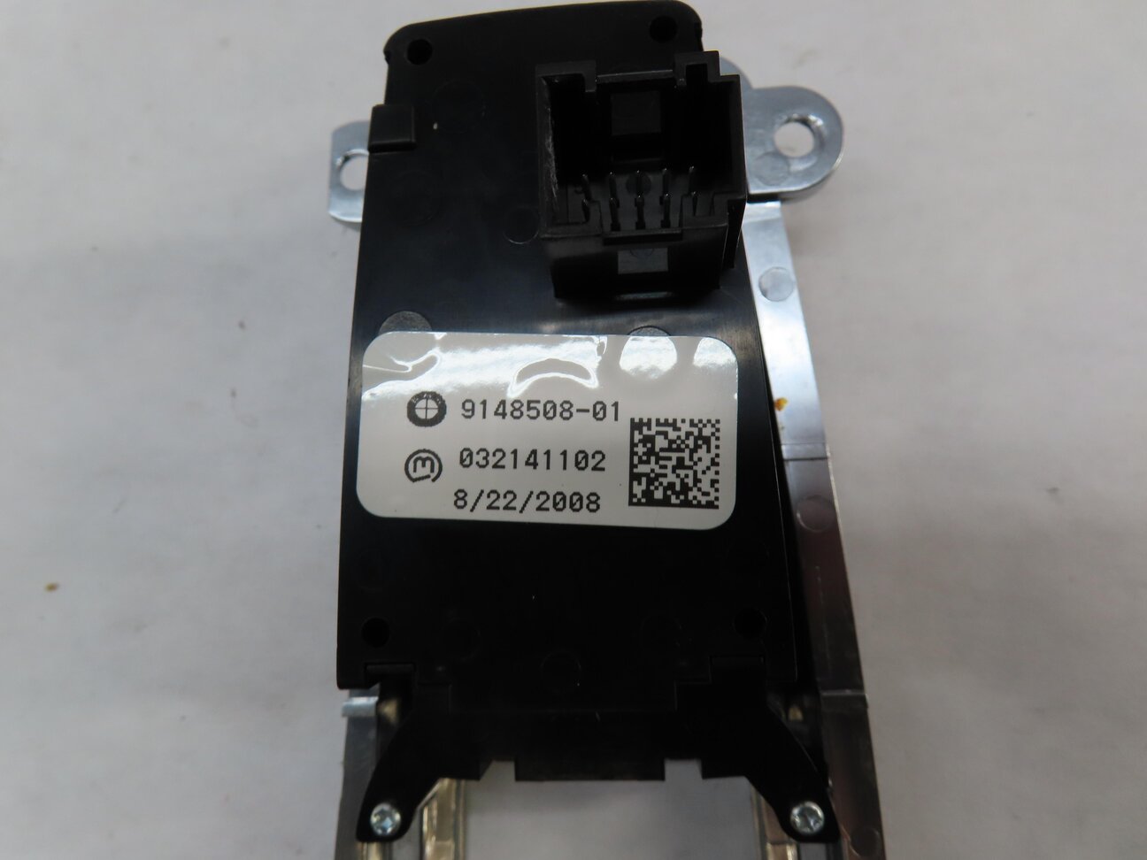 Thumbnail 5: 2009 BMW X5 (E70) EMERGENCY PARKING BRAKE SWITCH BUTTON w/ TRIM