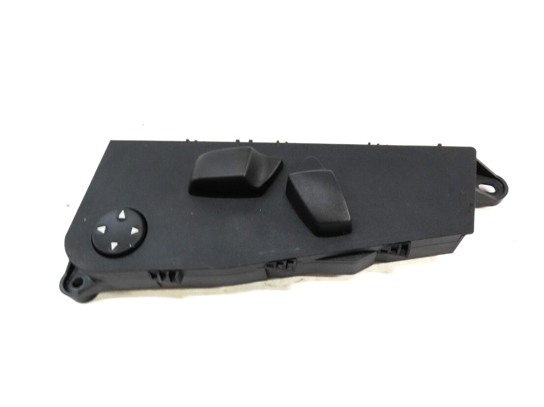 Thumbnail 3: 2009 BMW X5 (E70) FRONT RIGHT PASSENGER SEAT ADJUST ADJUSTMENT SWITCH BUTTON