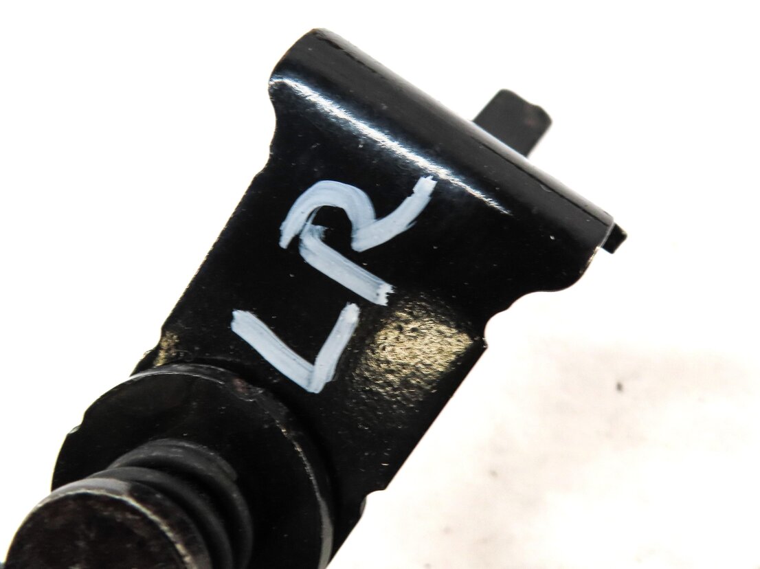 Thumbnail 9: 2009 BMW X5 (E70) REAR 2nd SECOND ROW SEAT SEATBELT BUCKLE RECEIVER SET (BLACK)