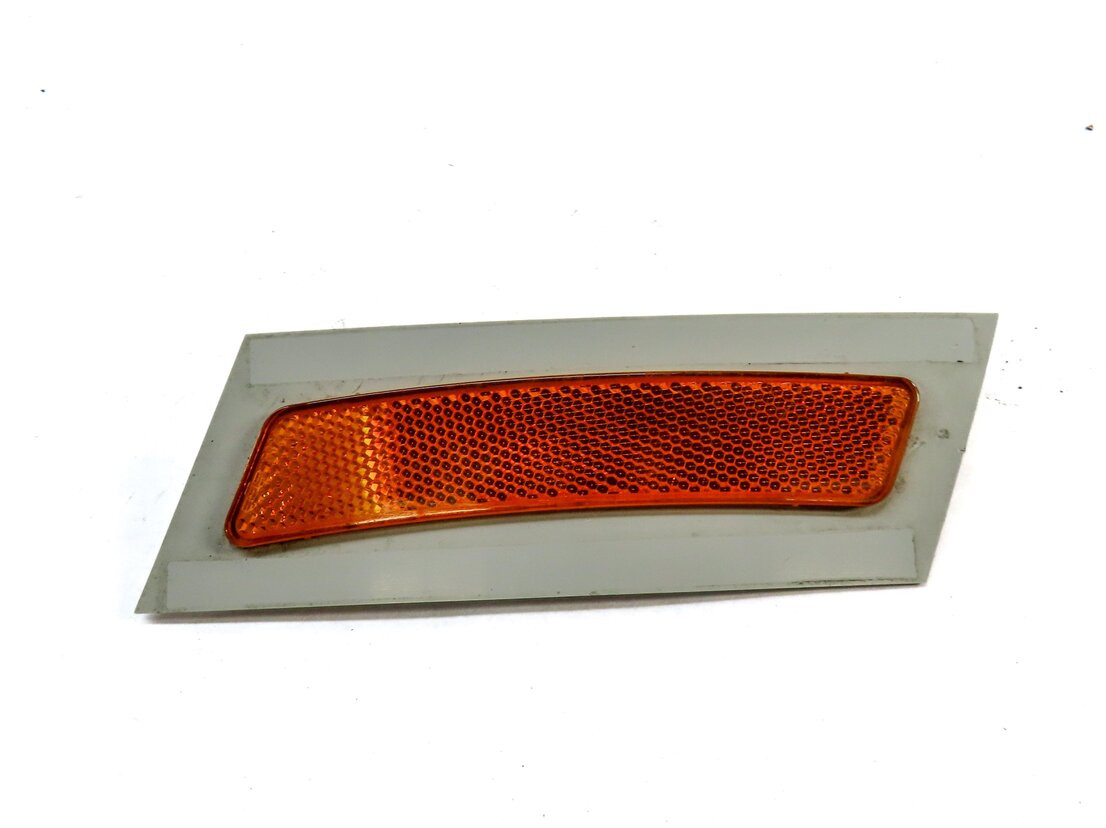 Thumbnail 2: 2009 BMW X5 (E70) FRONT RIGHT PASSENGER BUMPER REFLECTOR