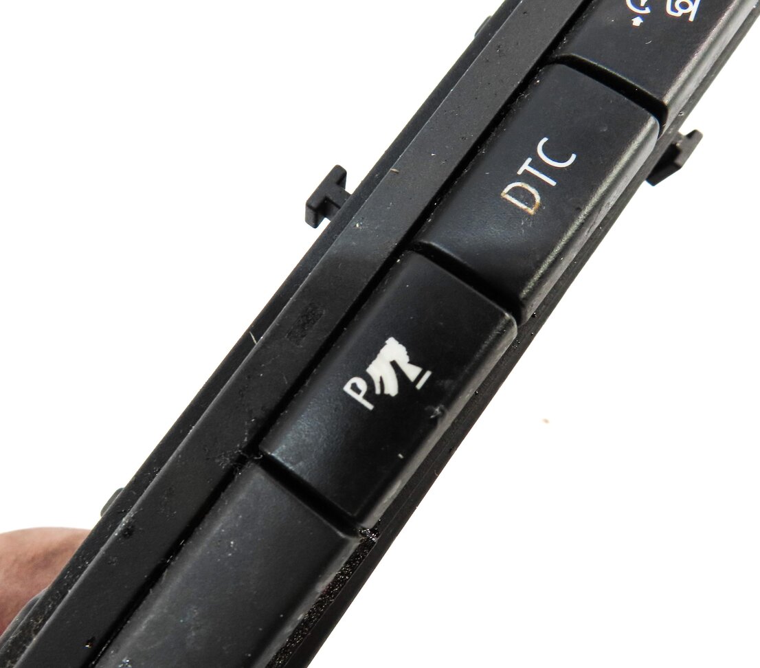 Thumbnail 6: 2009 BMW X5 (E70) PDC DTC HILL DESCENT TRUNK SWITCH BUTTON PANEL