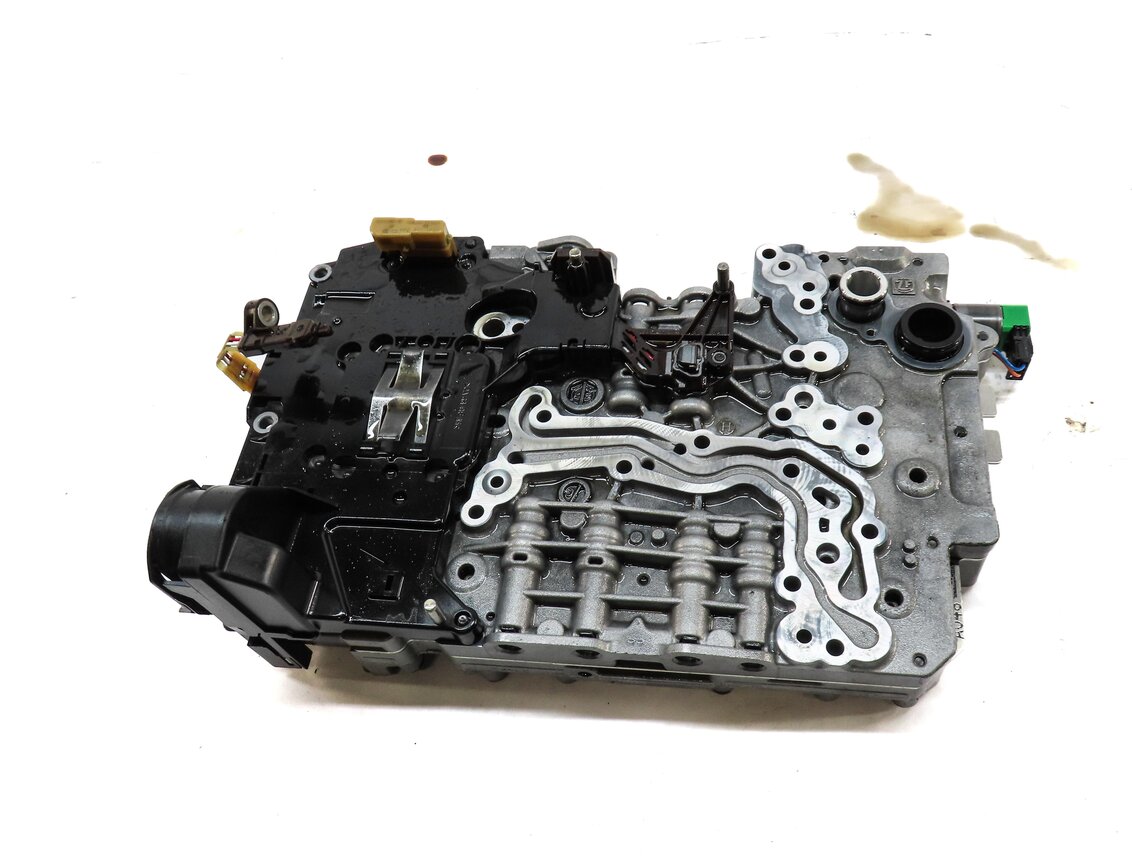 Thumbnail 2: 10-11 BMW 535i 535iGT (F07 F10) 3.0L - 8HP-45 AUTOMATIC TRANSMISSION VALVE BODY