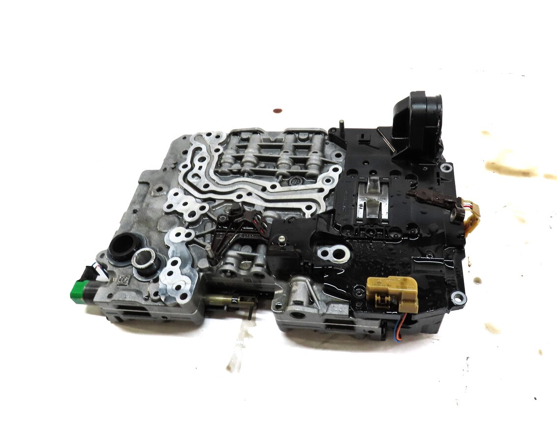 Thumbnail 3: 10-11 BMW 535i 535iGT (F07 F10) 3.0L - 8HP-45 AUTOMATIC TRANSMISSION VALVE BODY