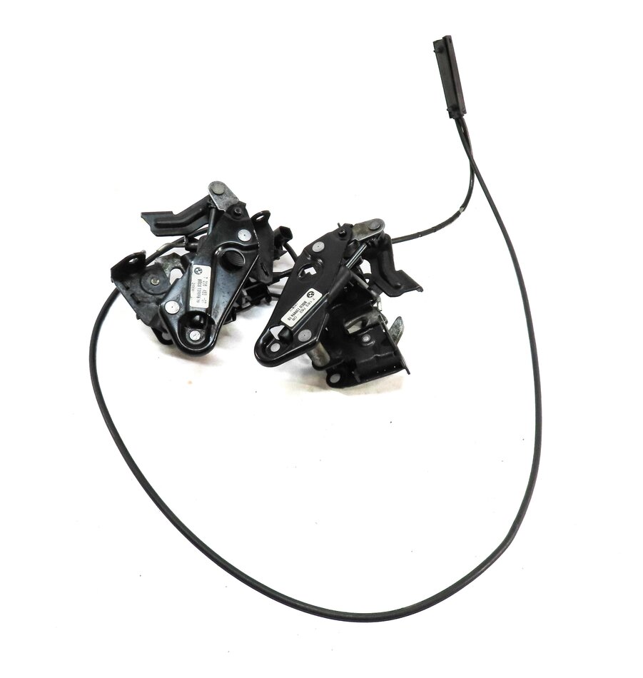 2010 BMW 535iGT (F07) FRONT LEFT & RIGHT LOWER HOOD LOCK LATCH SET w/ CABLE