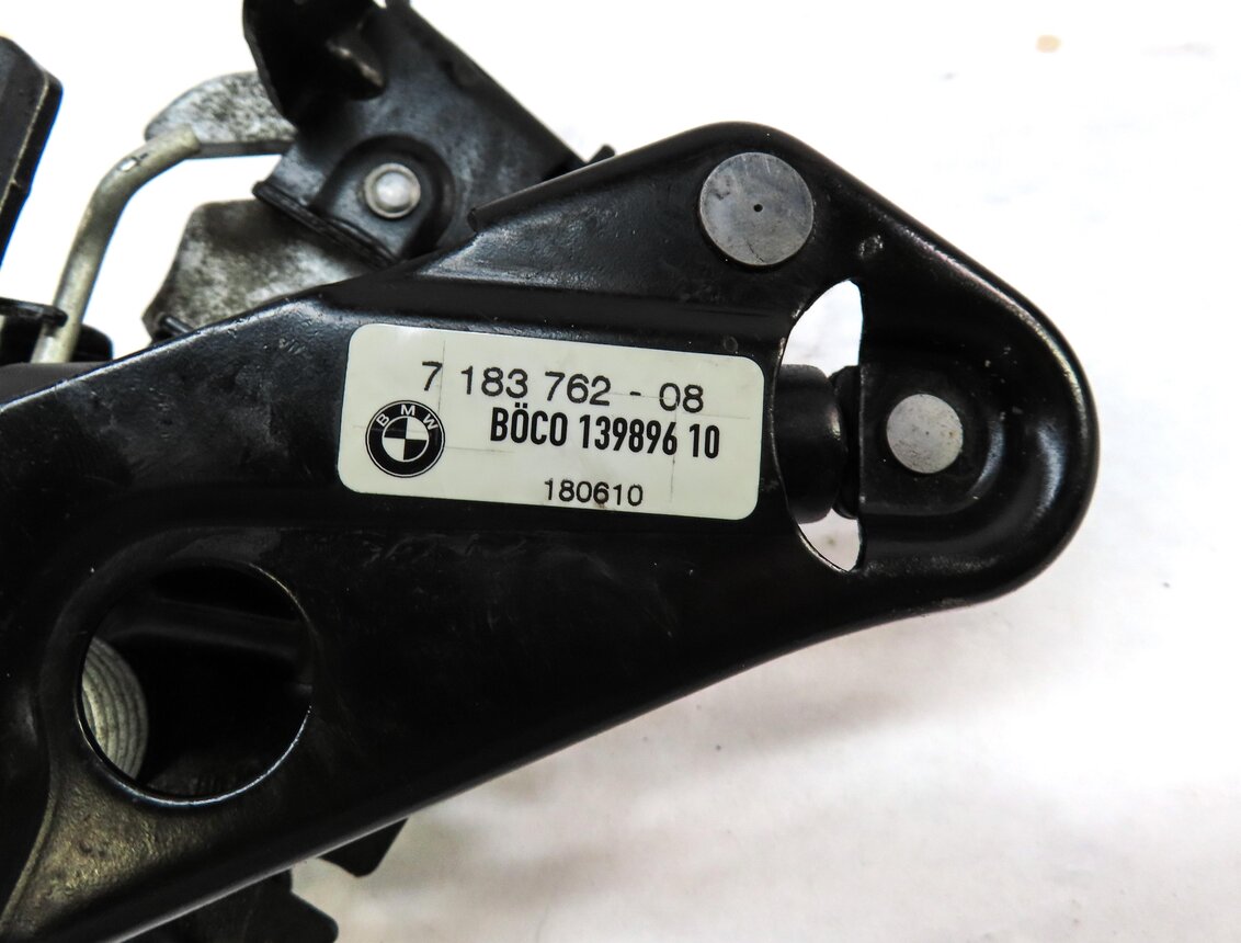 Thumbnail 10: 2010 BMW 535iGT (F07) FRONT LEFT & RIGHT LOWER HOOD LOCK LATCH SET w/ CABLE