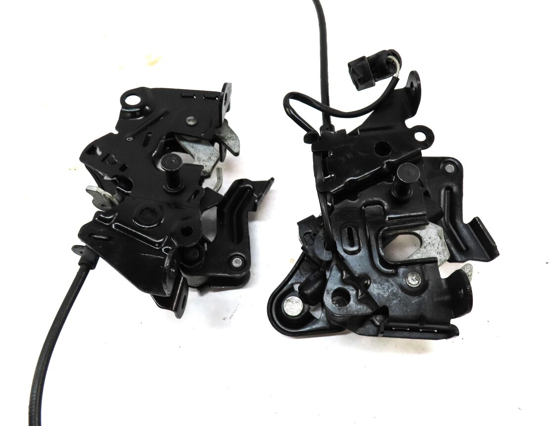 Thumbnail 4: 2010 BMW 535iGT (F07) FRONT LEFT & RIGHT LOWER HOOD LOCK LATCH SET w/ CABLE