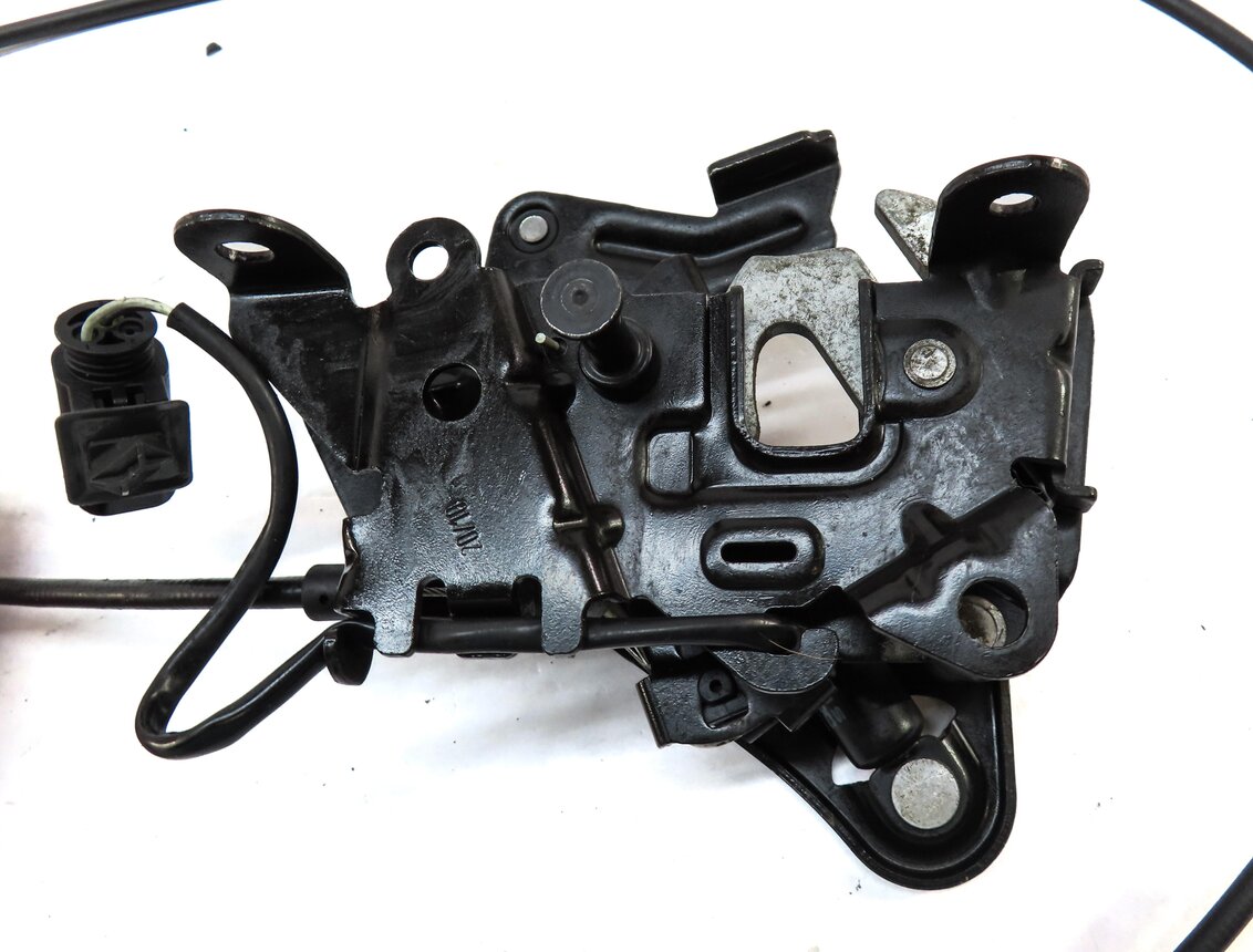 Thumbnail 5: 2010 BMW 535iGT (F07) FRONT LEFT & RIGHT LOWER HOOD LOCK LATCH SET w/ CABLE