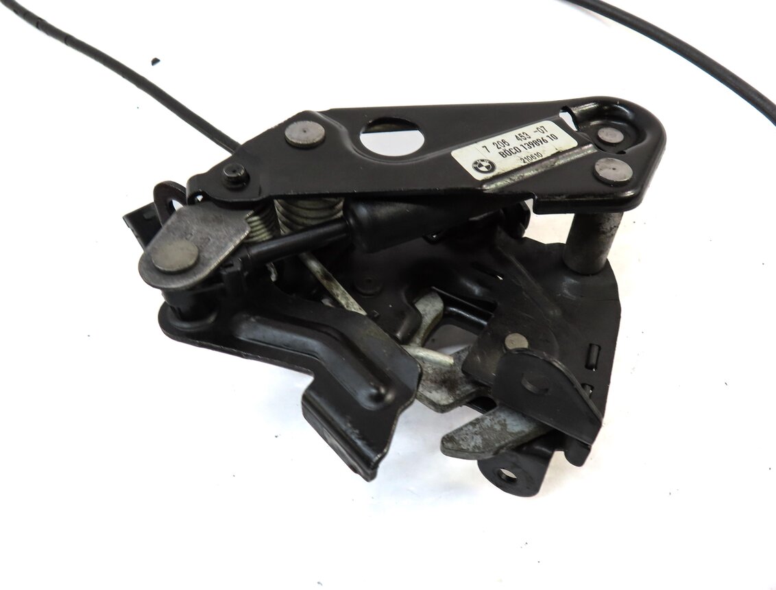 Thumbnail 6: 2010 BMW 535iGT (F07) FRONT LEFT & RIGHT LOWER HOOD LOCK LATCH SET w/ CABLE
