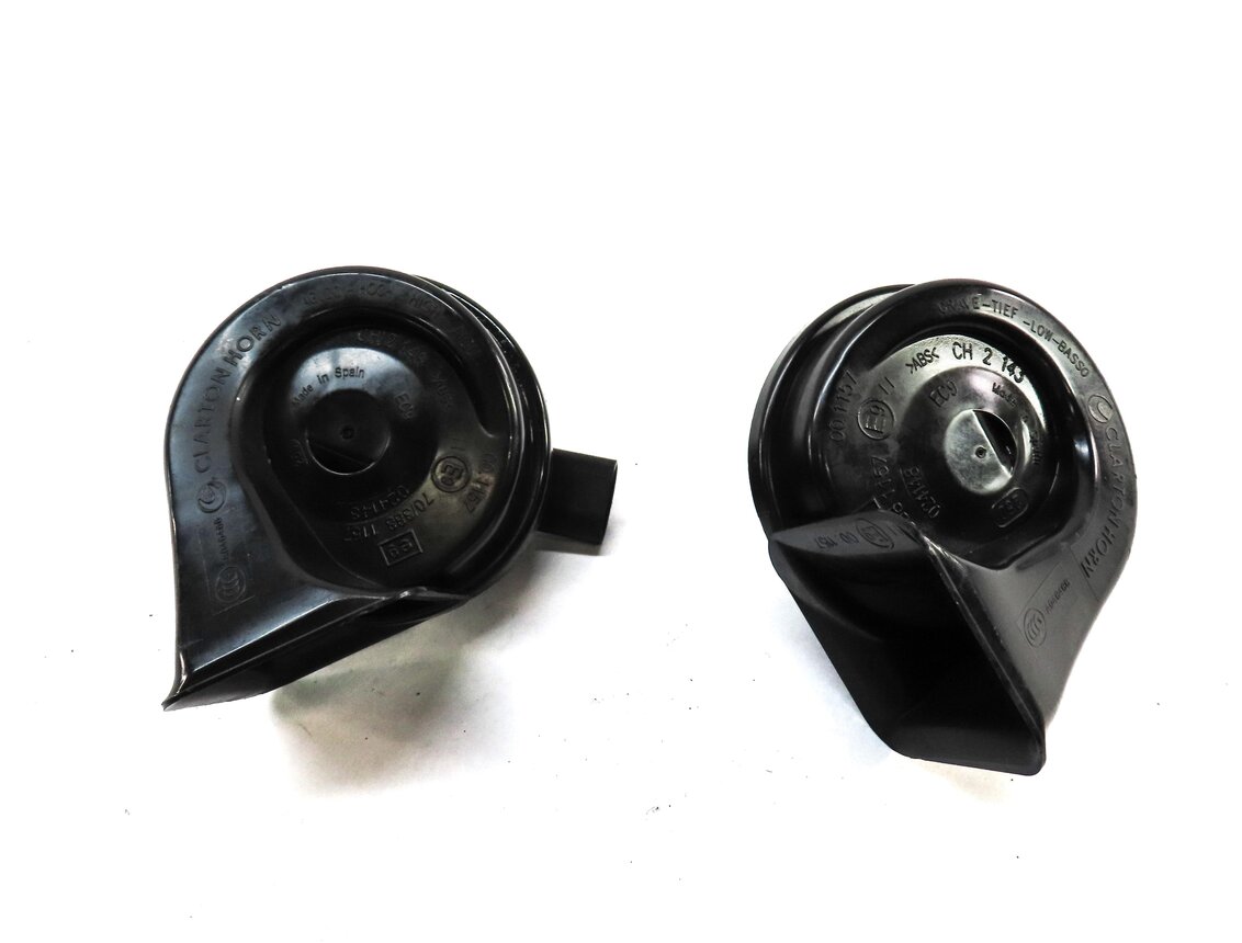 Thumbnail 2: 2011-2016 BMW 528i 535i 535iGT 550i 550iGT M5 (F10 F07) HIGH & LOW TONE HORN SET