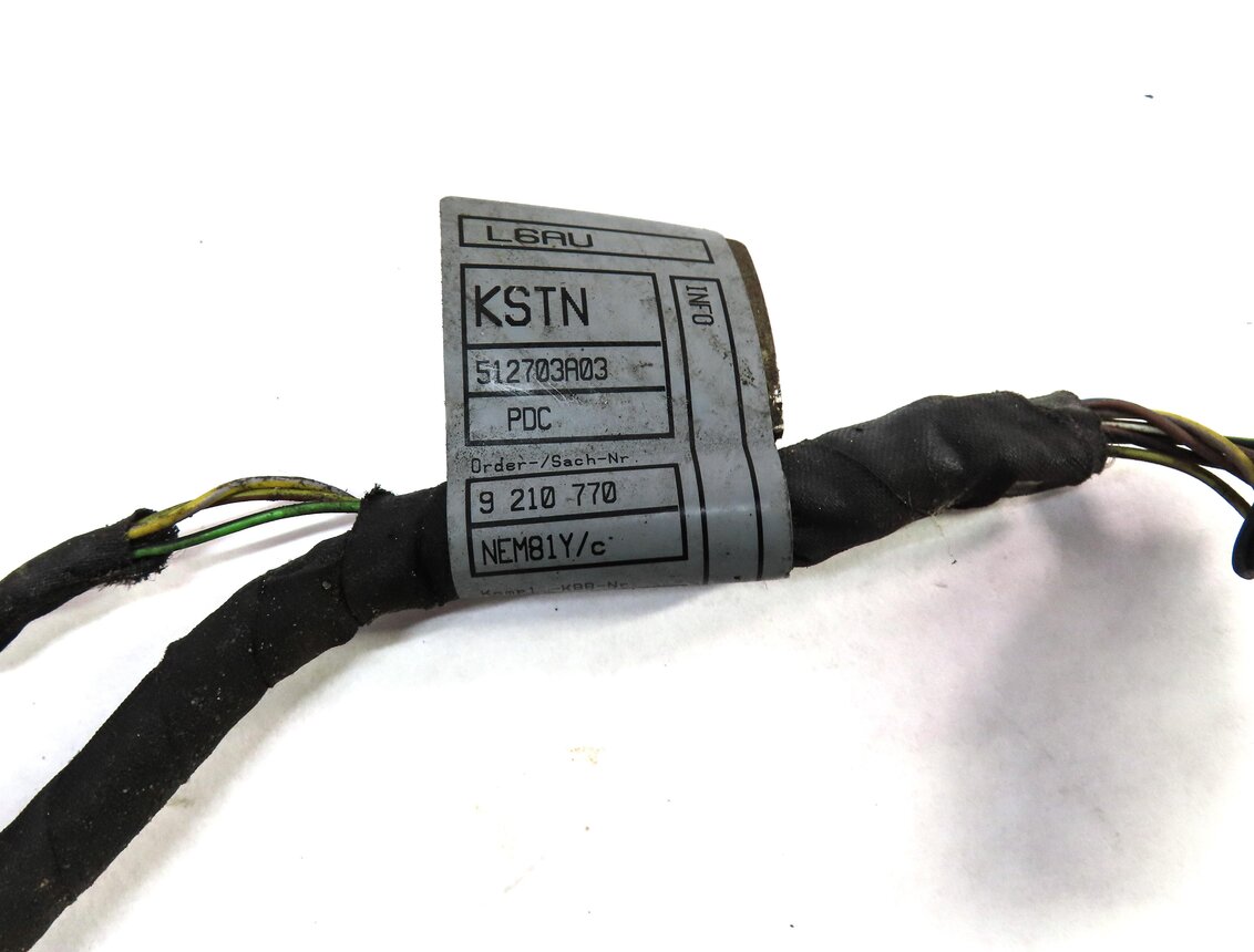 Thumbnail 5: 2010 BMW 535iGT (F07) FRONT PDC PARK SENSOR SET & HARNESS (BLACK)