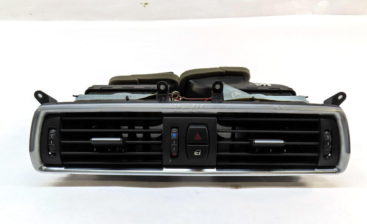 Thumbnail 2: 2010 BMW 535iGT (F07) FRONT CENTER DASH HEATER A/C AIR VENT