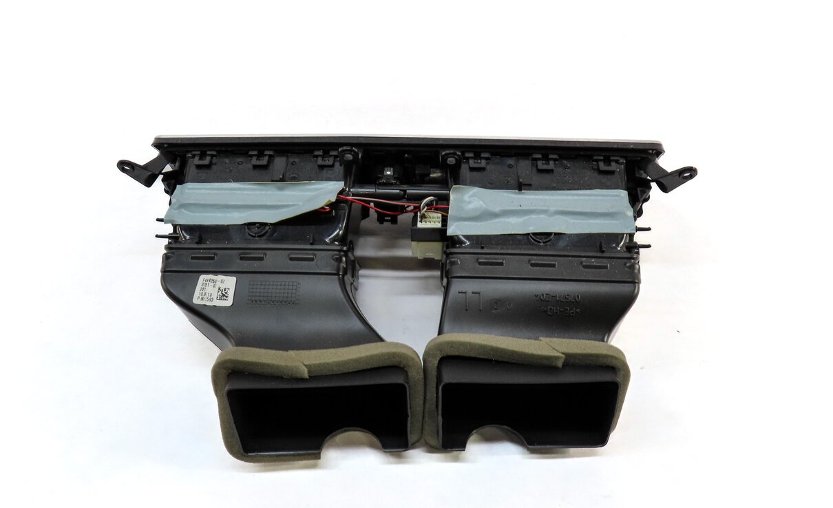 Thumbnail 3: 2010 BMW 535iGT (F07) FRONT CENTER DASH HEATER A/C AIR VENT