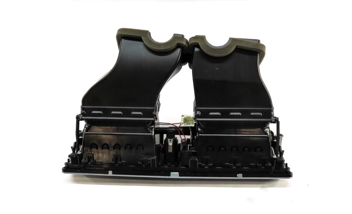 Thumbnail 4: 2010 BMW 535iGT (F07) FRONT CENTER DASH HEATER A/C AIR VENT