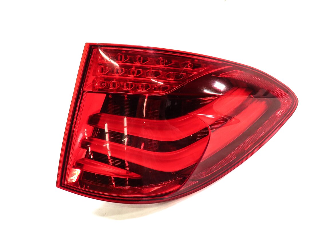Thumbnail 3: 10-13 BMW 535iGT 550iGT (F07) RIGHT PASSENGER OUTER TAILLIGHT BRAKE LIGHT LAMP