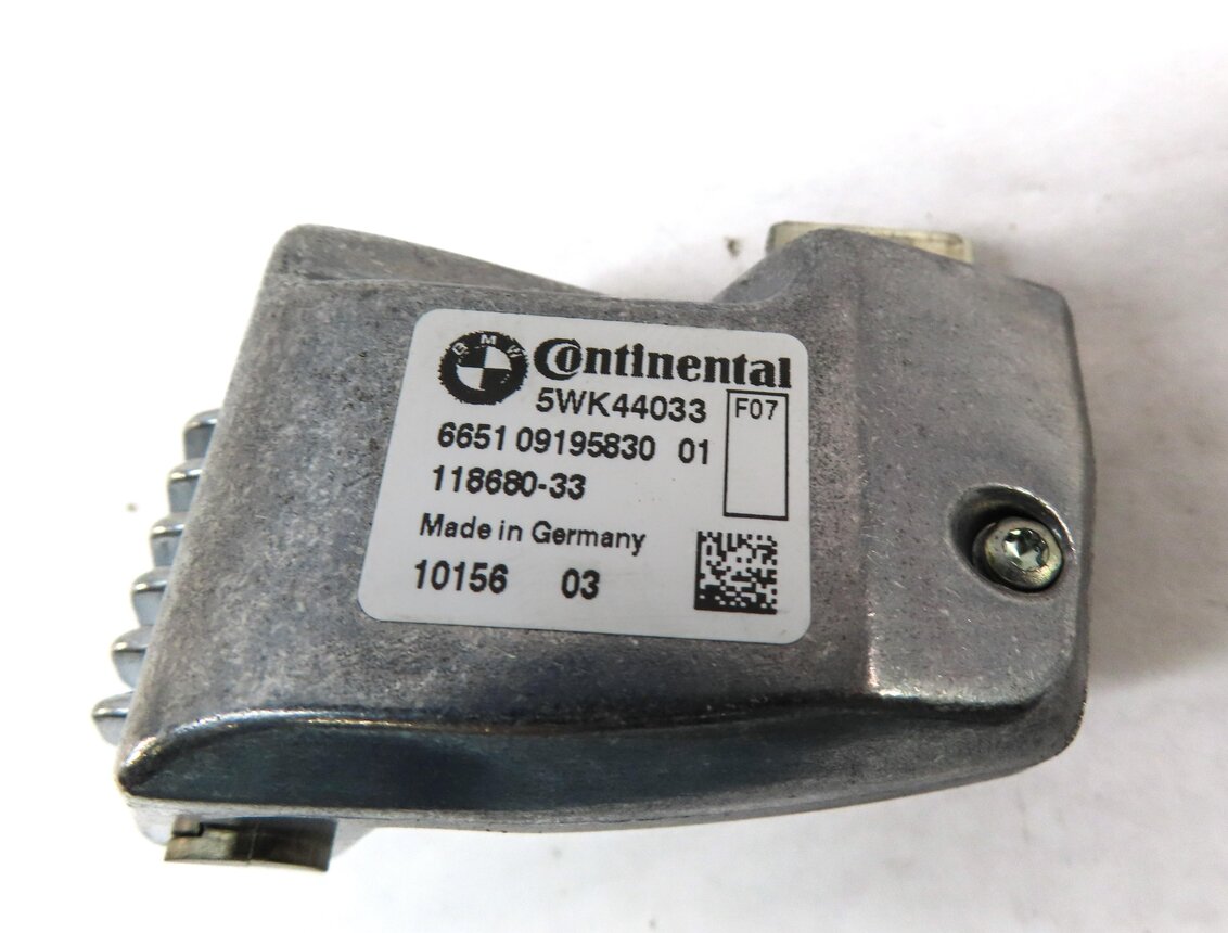 Thumbnail 5: 2010-2013 BMW 535iGT 550iGT (F07) FRONT LANE DEPARTURE WARNING CAMERA