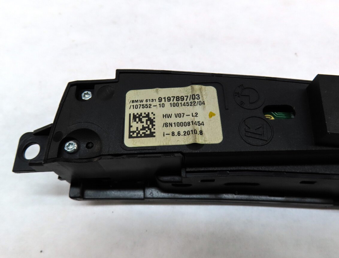 Thumbnail 5: 2010 BMW 535iGT (F07) TRACTION CONTROL SUSPENSION PDC SPORT NORMAL SWITCH BUTTON