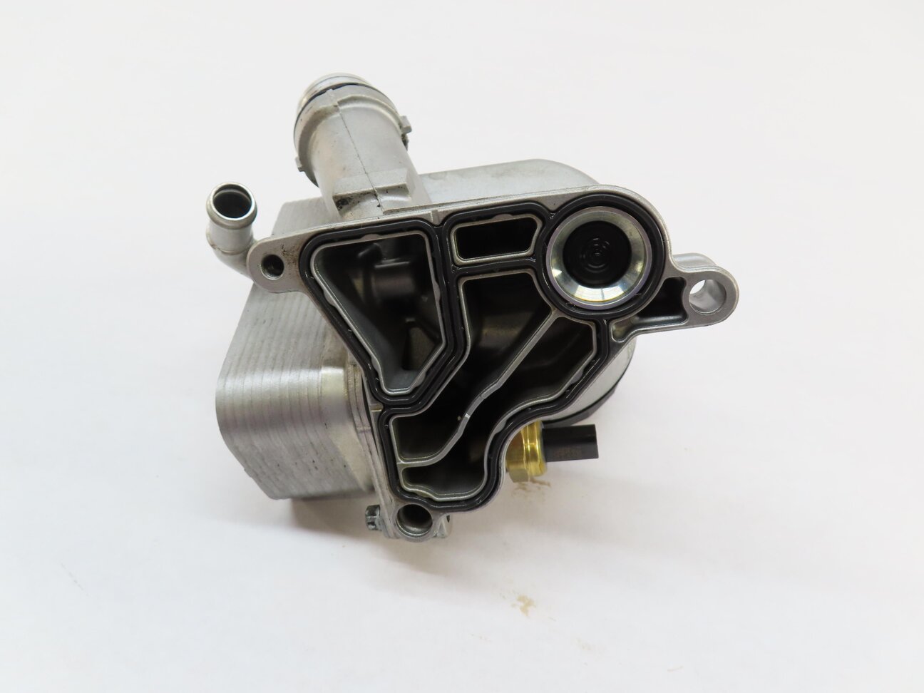 Thumbnail 5: 2010 BMW 535iGT (F07) 3.0L N55 TURBO ENGINE OIL FILTER HOUSING w/ COOLER