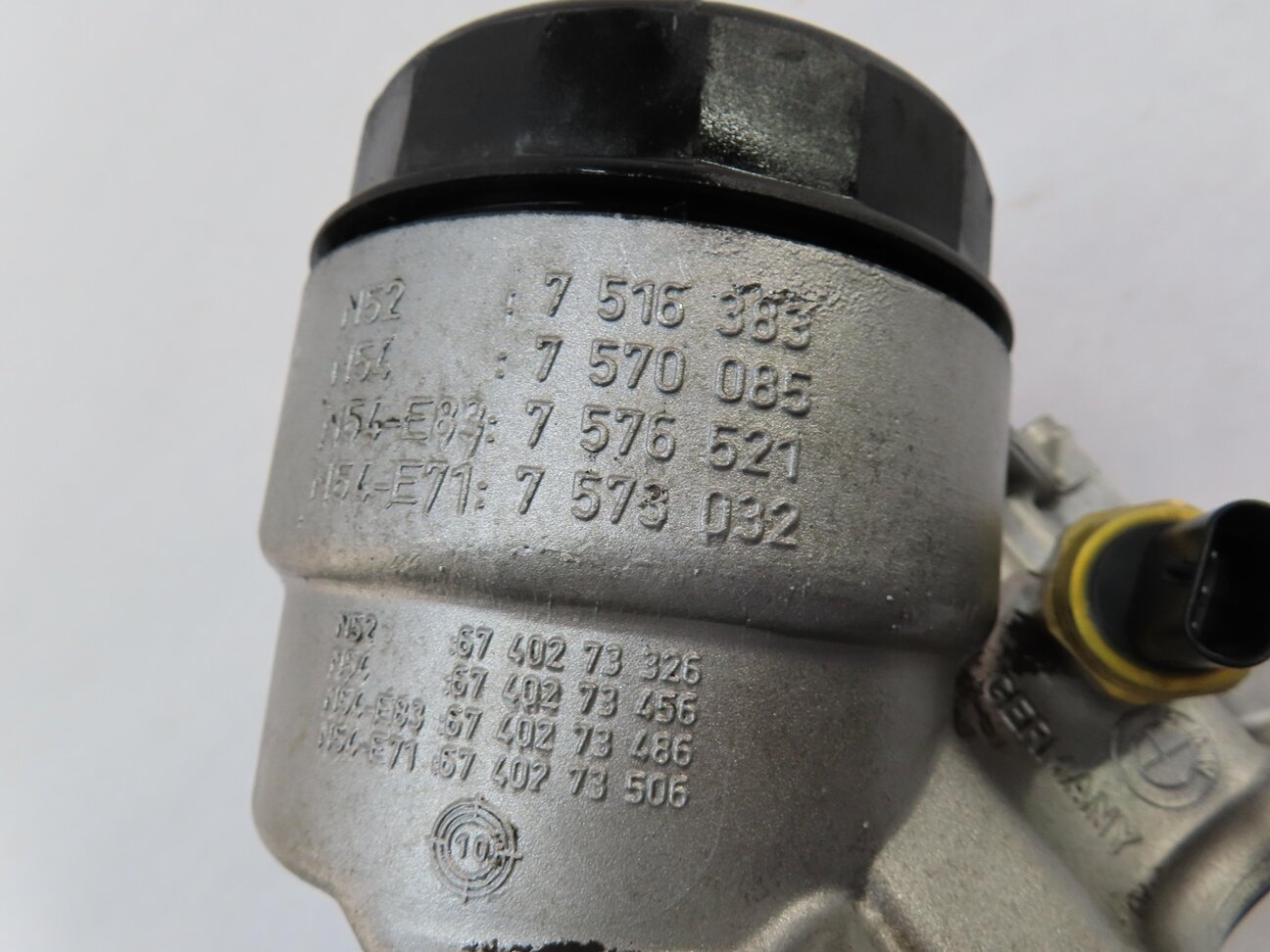 Thumbnail 7: 2010 BMW 535iGT (F07) 3.0L N55 TURBO ENGINE OIL FILTER HOUSING w/ COOLER