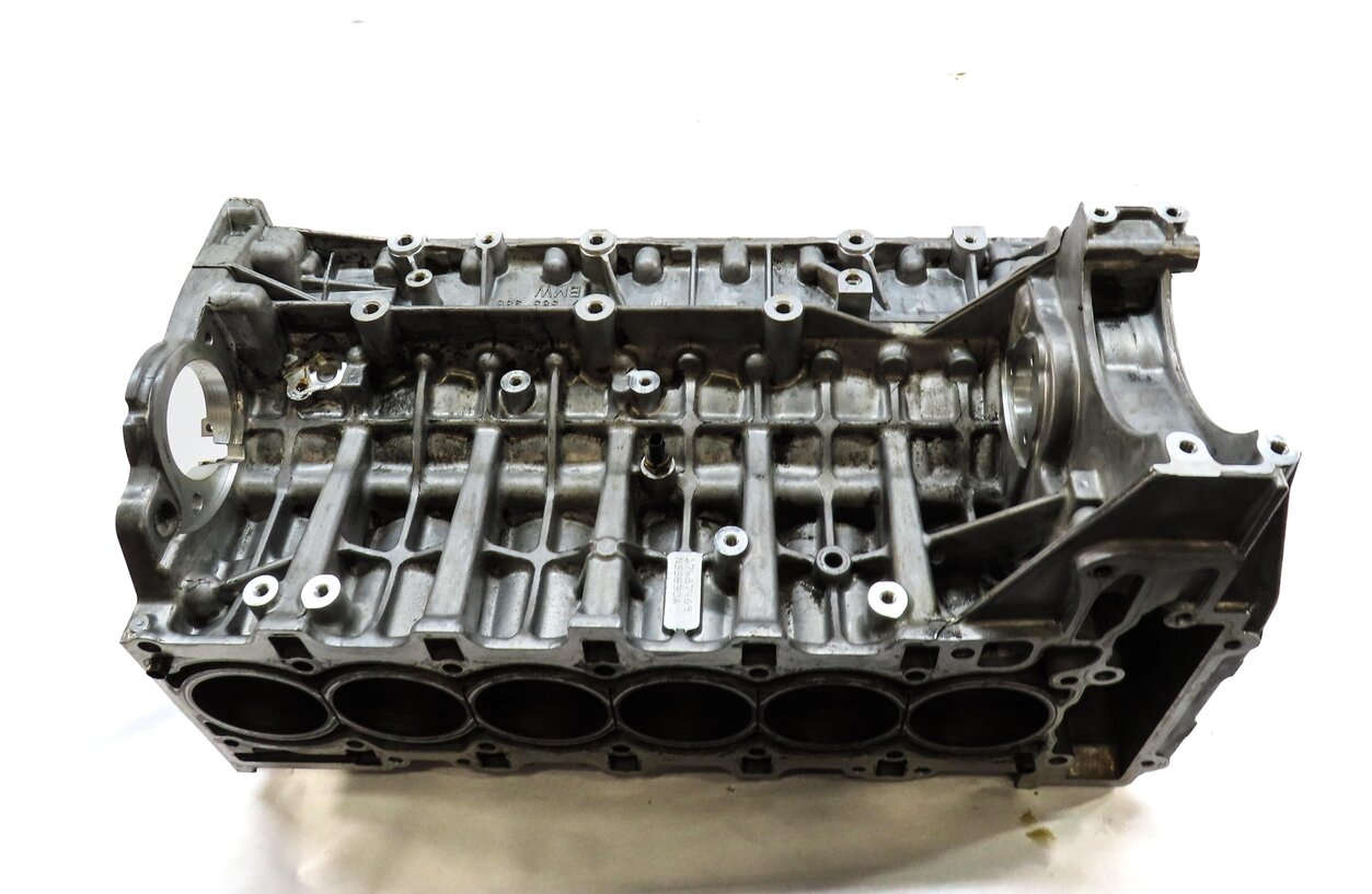 Thumbnail 4: 10-12 BMW 135i 335i 535i X3 X5 (E90 F10 E70 E71) 3.0L N55 ENGINE CYLINDER BLOCK