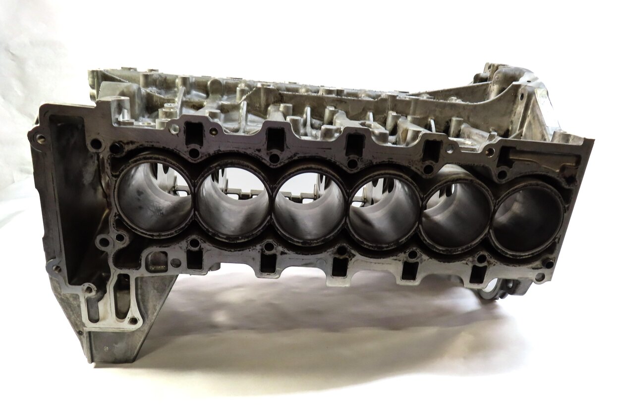 Thumbnail 5: 10-12 BMW 135i 335i 535i X3 X5 (E90 F10 E70 E71) 3.0L N55 ENGINE CYLINDER BLOCK