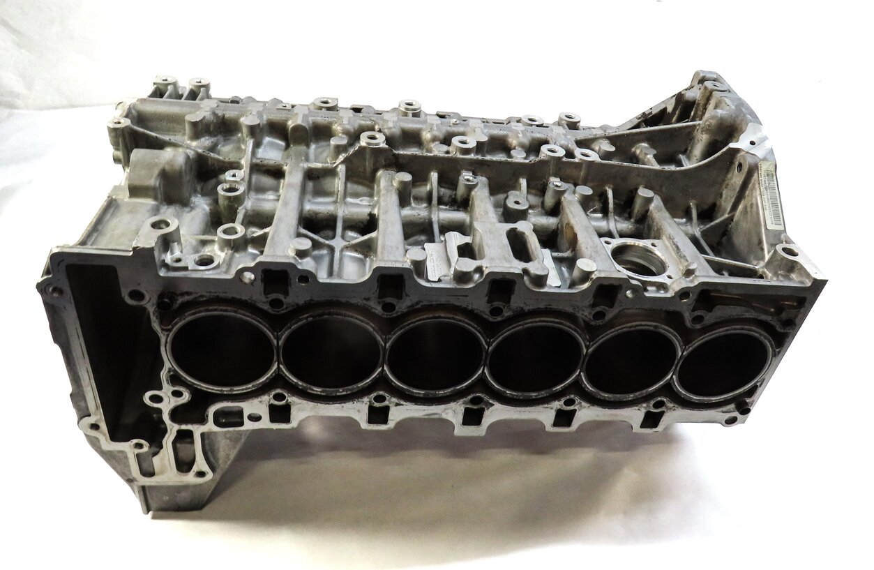 Thumbnail 6: 10-12 BMW 135i 335i 535i X3 X5 (E90 F10 E70 E71) 3.0L N55 ENGINE CYLINDER BLOCK