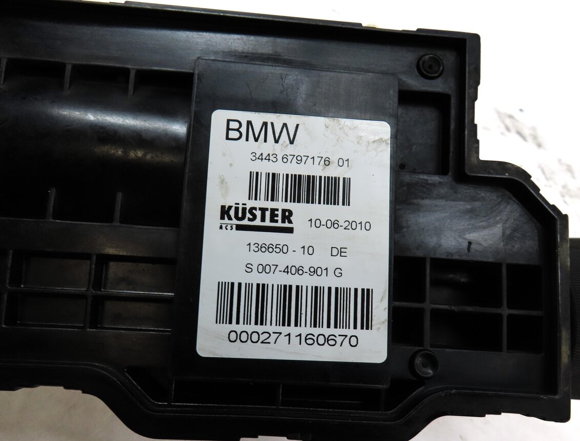 Thumbnail 7: 2010 BMW 535iGT (F07) EMERGENCY ELECTRONIC PARKING BRAKE ACTUATOR MOTOR & CABLE
