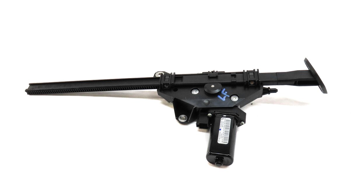 Thumbnail 2: 2014 MERCEDES E350 (C207) COUPE FRONT LEFT DRIVER SEATBELT HANDOVER ARM w/ MOTOR