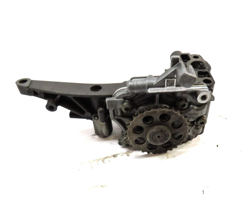 Thumbnail 1: 2014 MERCEDES E350 (A207 C207 W207) 3.5L M276 V6 ENGINE OIL PUMP