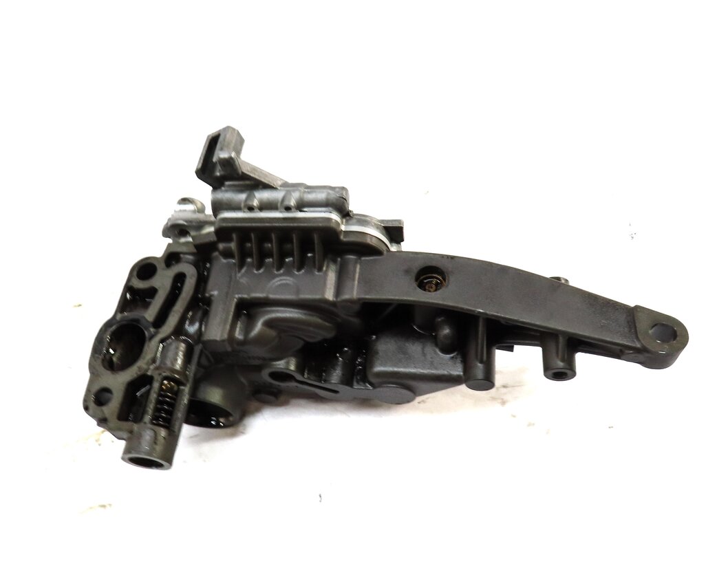 Thumbnail 3: 2014 MERCEDES E350 (A207 C207 W207) 3.5L M276 V6 ENGINE OIL PUMP