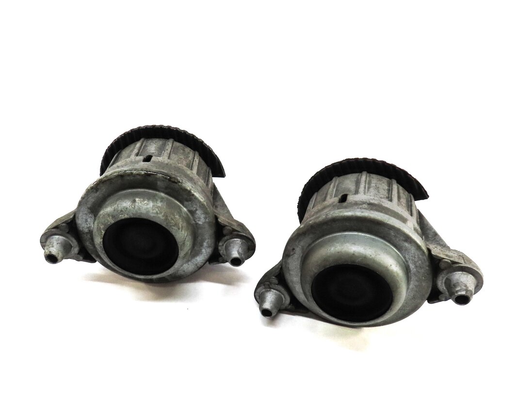 2014 MERCEDES E350 (A207 C207 W207) 3.5L M276 LEFT & RIGHT MOTOR MOUNT SET-2