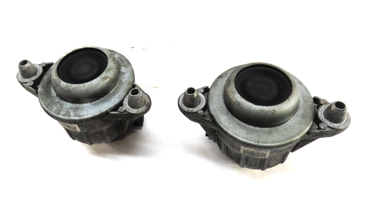 Thumbnail 4: 2014 MERCEDES E350 (A207 C207 W207) 3.5L M276 LEFT & RIGHT MOTOR MOUNT SET-2