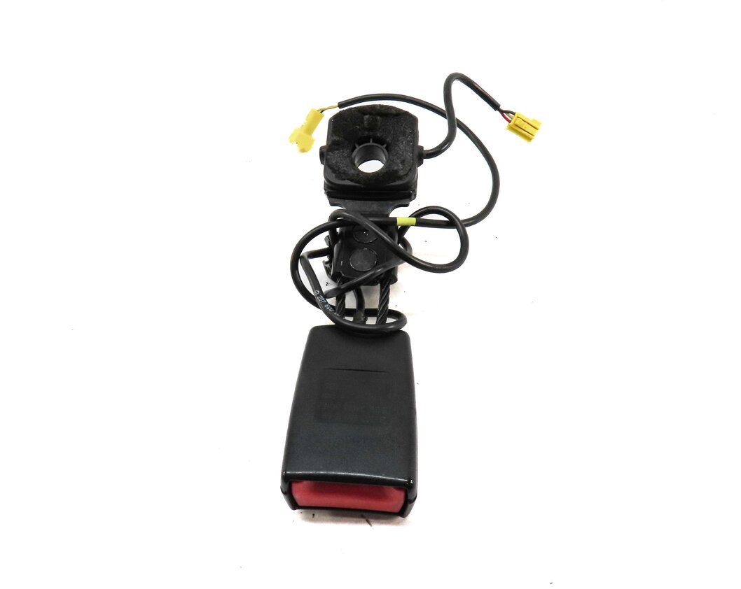 Thumbnail 3: 2010-2017 MERCEDES C E CLASS (C204 W207) FRONT RIGHT PASSENGER SEATBELT RECEIVER