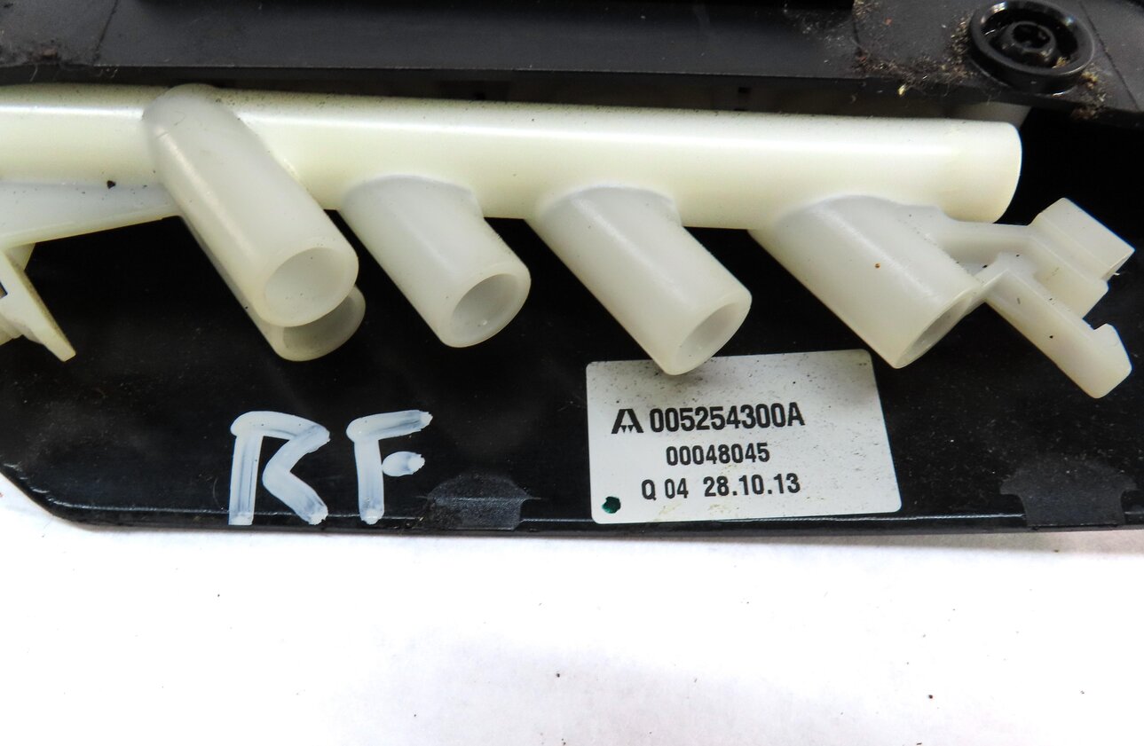 Thumbnail 4: 2014 MERCEDES E350 (A207 C207 W207) RIGHT PASSENGER SEAT LUMBAR VALVE CONTROL