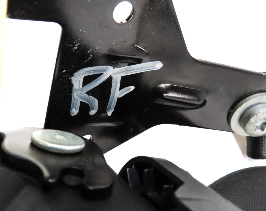 Thumbnail 4: 13-17 MERCEDES E-CLASS (A207 C207) RIGHT PASSENGER SEATBELT RETRACTOR (BLACK)