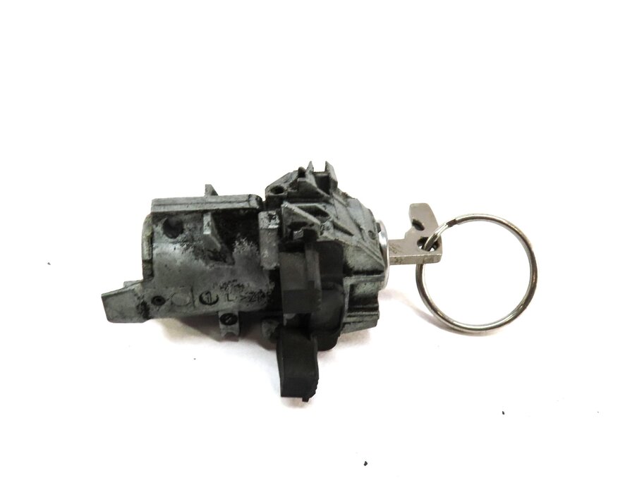 Thumbnail 6: 2014 MERCEDES E350 (C207) DRIVER DOOR TRUNK LOCK CYLINDER & KEY SET-3