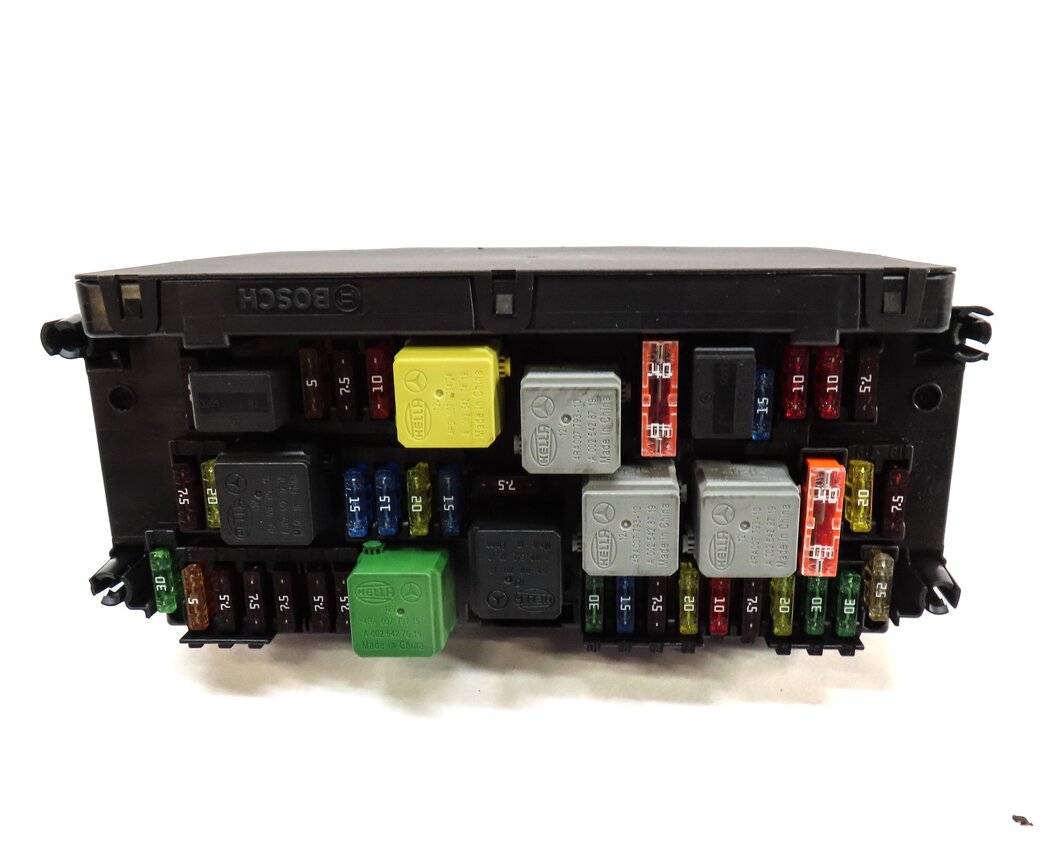 Thumbnail 4: 2014 MERCEDES E350 (C207) COUPE FRONT SIGNAL ACQUISITION CONTROL MODULE SAM BOX