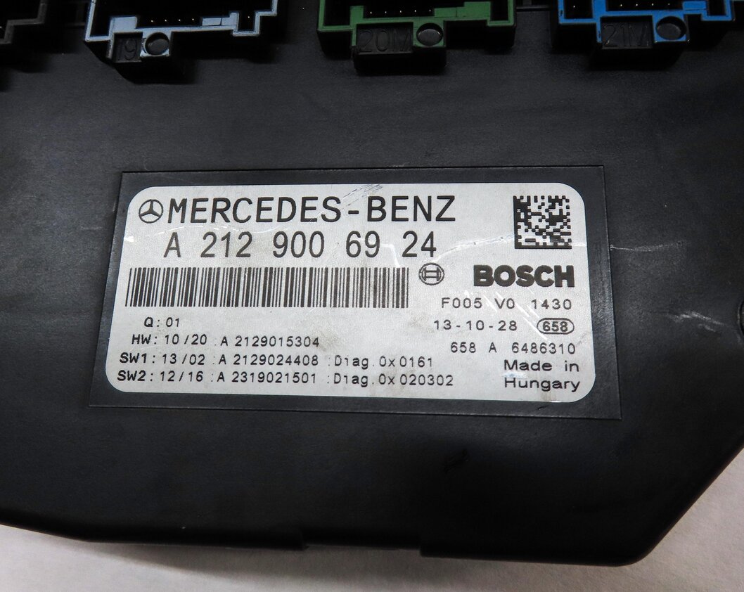 Thumbnail 5: 2014 MERCEDES E350 (C207) COUPE FRONT SIGNAL ACQUISITION CONTROL MODULE SAM BOX