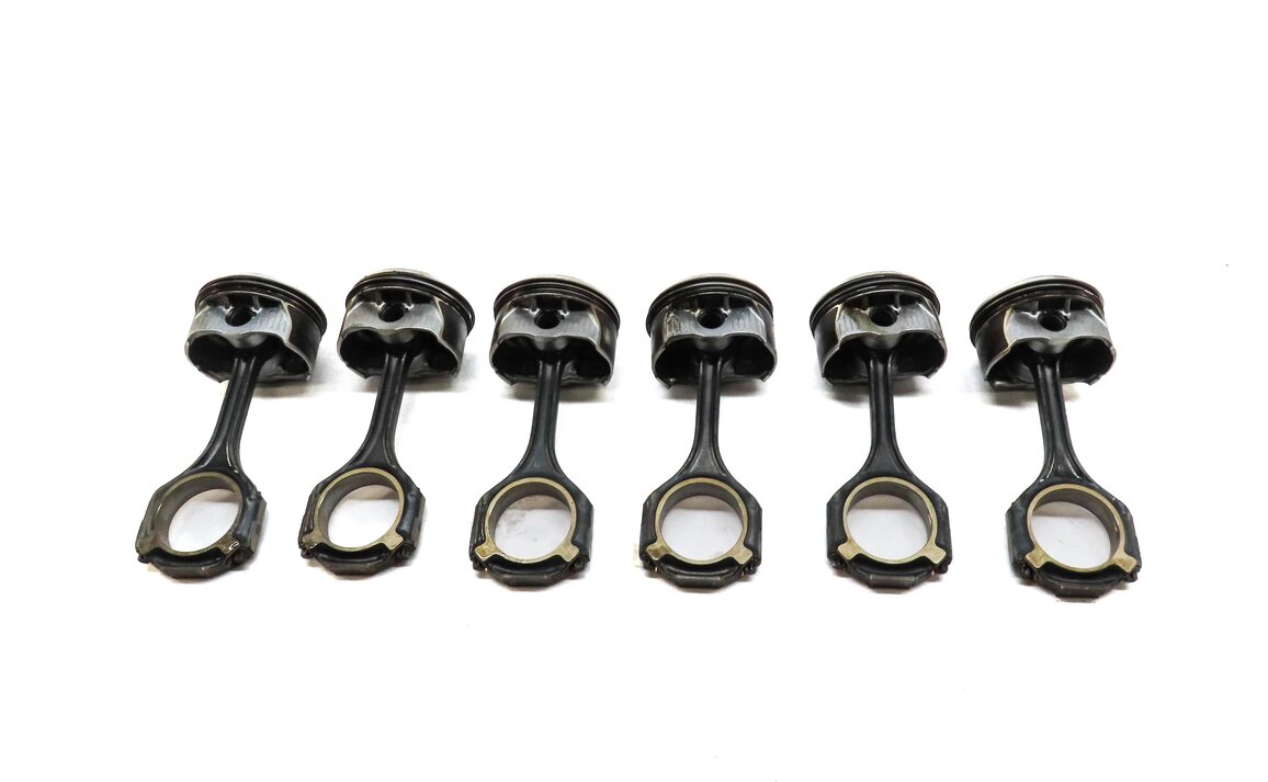 Thumbnail 4: 12-16 MERCEDES C E GLK ML SLK (W204 W207 W212 W166) M276 ENGINE PISTON SET