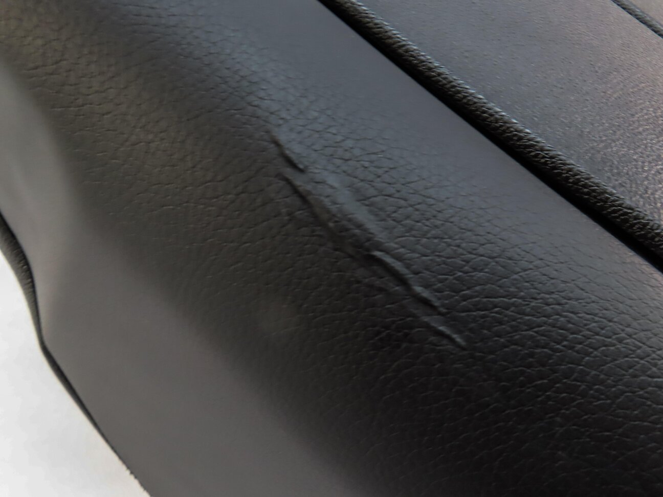 Thumbnail 6: 10-17 E-CLASS (W207) COUPE CONV RIGHT PASSENGER UPPER TOP SEAT CUSHION (BLACK)