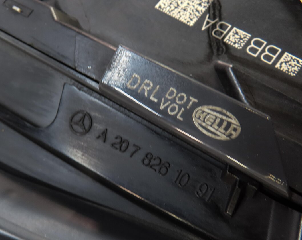 Thumbnail 7: 14-17 MERCEDES E-CLASS (A207 C207 W207) RIGHT LED ADAPTIVE HEADLIGHT LIGHT LAMP