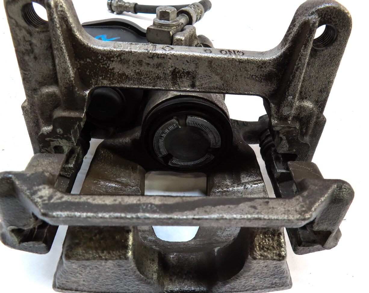 Thumbnail 6: 2017-2019 AUDI A4 A5 (B9 8W 8W6 F5) REAR LEFT DRIVER BRAKE CALIPER w/ ACTUATOR