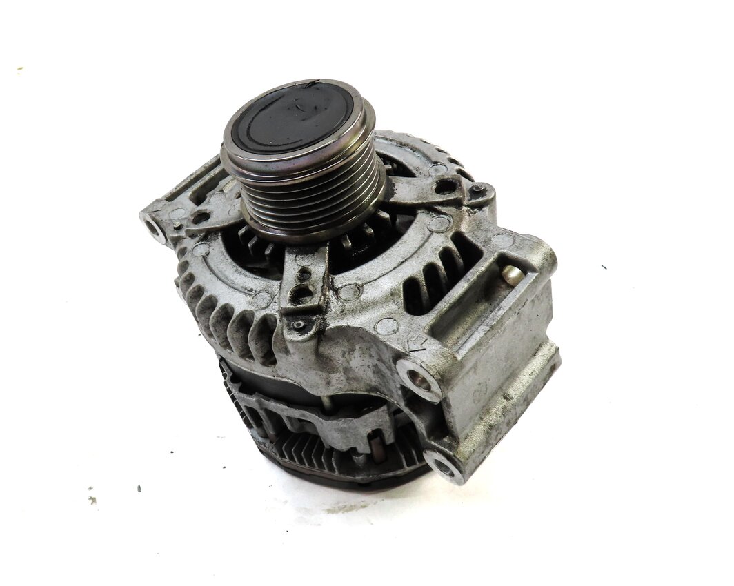 Thumbnail 2: 2017-2020 AUDI A4 / ALLROAD B9 8W 2.0L TURBO ALTERNATOR POWER GENERATOR 150 AMP