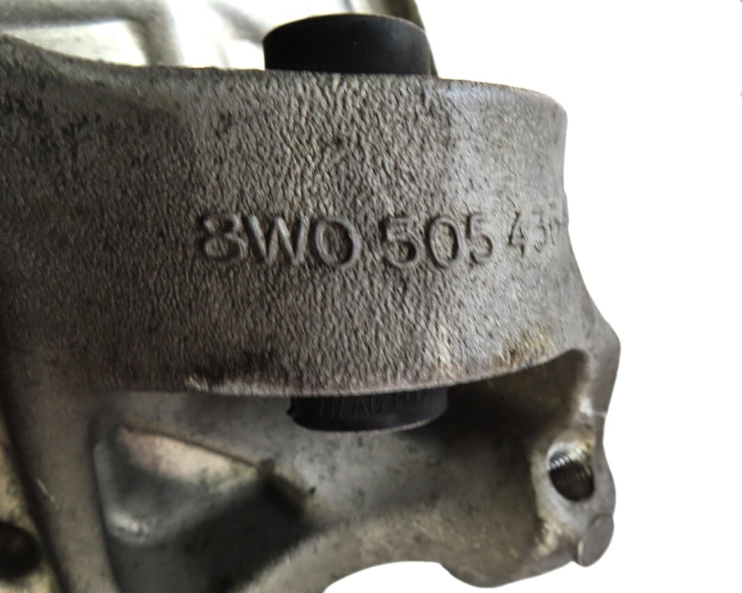 Thumbnail 6: 2017-2019 AUDI A4 A5 S5 (B9 8W 8W6) AWD REAR RIGHT PASSENGER SPINDLE KNUCKLE HUB