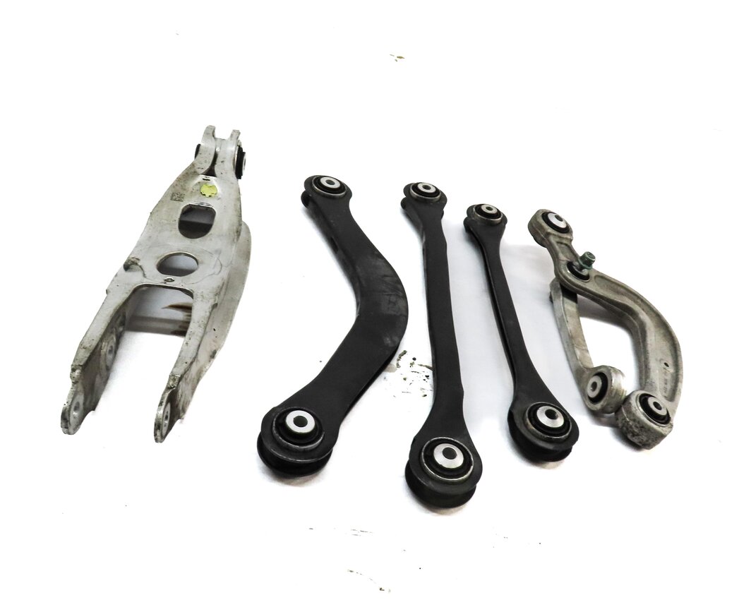 Thumbnail 2: 2017-2019 AUDI A4 ALLROAD (B9 8W) REAR RIGHT PASSENGER CONTROL ARM SET