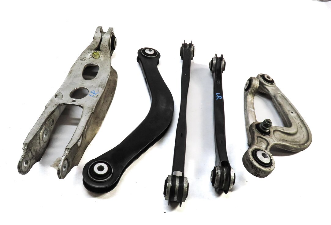 Thumbnail 2: 2017-2019 AUDI A4 ALLROAD (B9 8W) LEFT DRIVER REAR CONTROL ARM SET