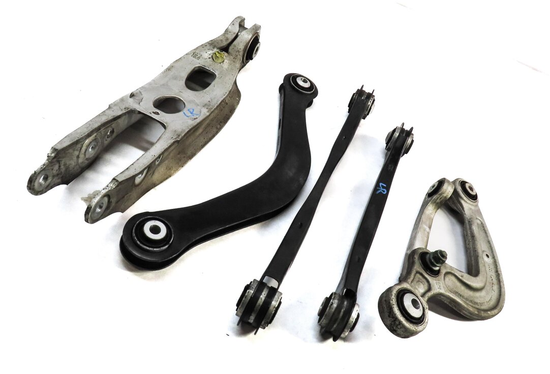 Thumbnail 3: 2017-2019 AUDI A4 ALLROAD (B9 8W) LEFT DRIVER REAR CONTROL ARM SET